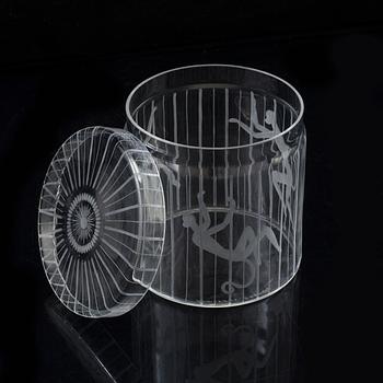An Edward Hald engraved glass box, Orrefors 1945.