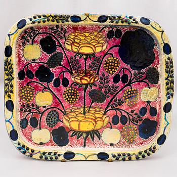 BIRGER KAIPIAINEN, a stoneware decorative dish signed Kaipiainen Arabia.