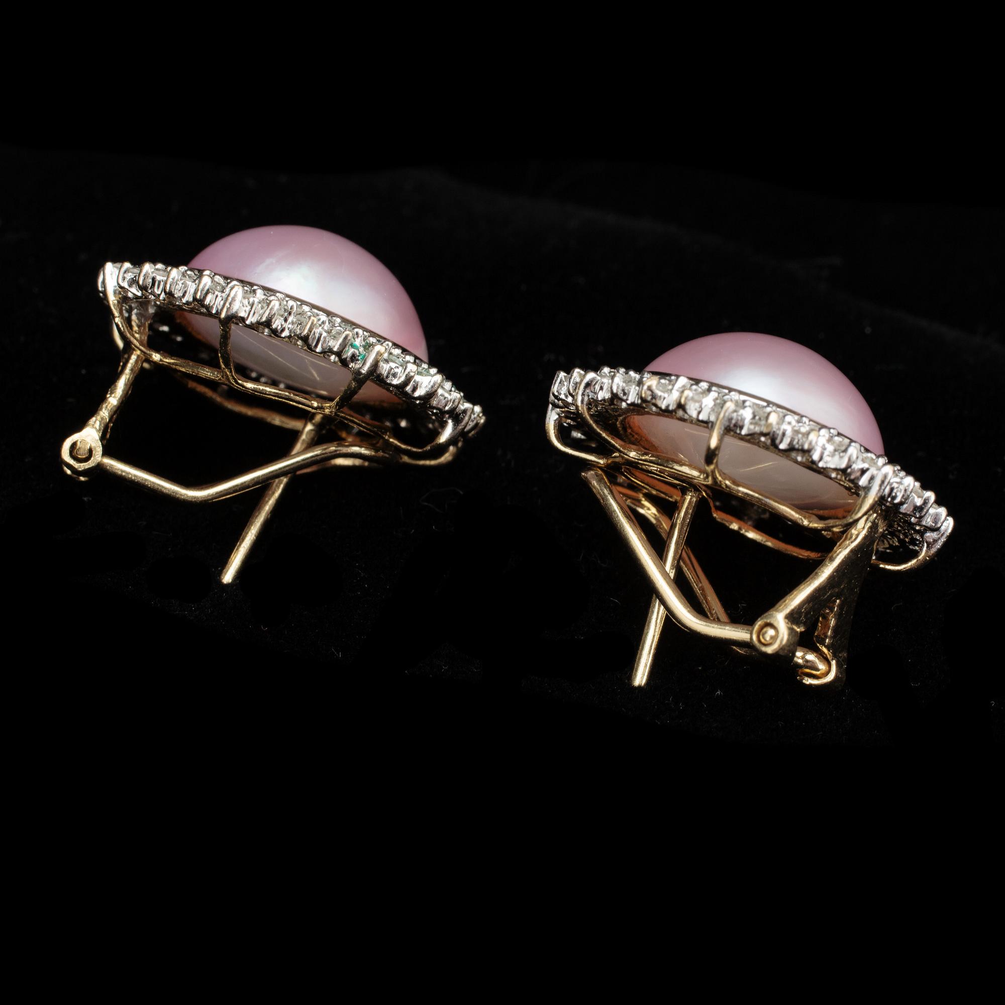 ÖRHÄNGEN, 18 k guld samt vitguld med rosa mabépärlor samt diamanter, totalt ca 1,40 ct.