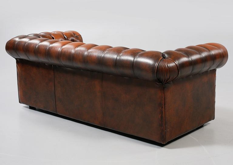 SOFFA, Chesterfield-modell, 1900-talets andra hälft.