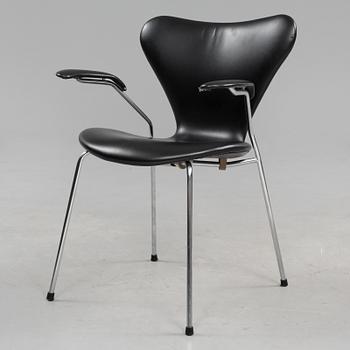 KARMSTOL, "Sjuan", Arne Jacobsen, Fritz Hansen, detta exemplar tillverkat 1974.