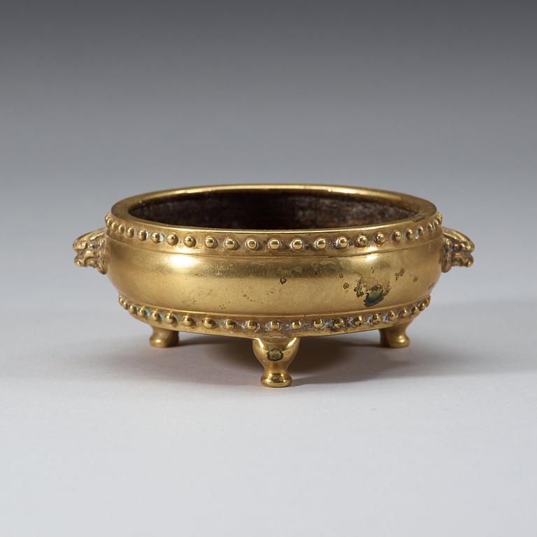 RÖKELSEKAR, brons. Qing dynastin (1644-1912) med Xuandes sex karaktärers märke.