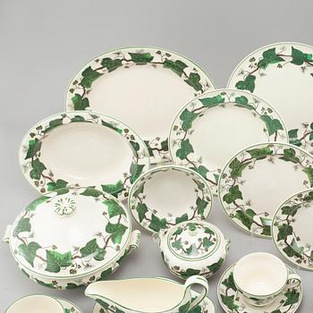 SERVISDELAR, 100 delar, flintgods, "Napoleon Ivy (Queen's Ware)", Wedgewood, 1900-talets andra hälft.