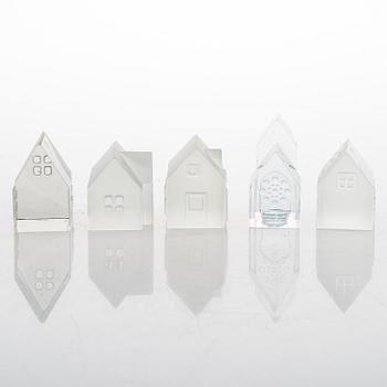 JORMA VENNOLA, A set of five chrystal glass sculptures "THe Iittala village". Signed.