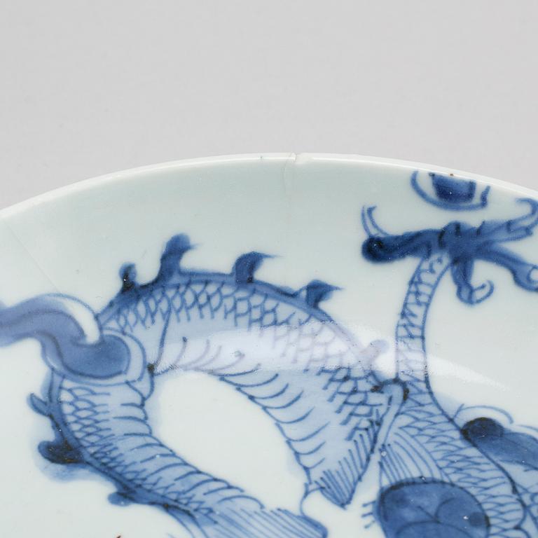 CHINESE PORCELAIN, 24 pieces, 18th/19th century.