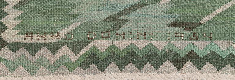 Barbro Nilsson, matta, "Strålblomman, grön", gobelängteknik, ca 516 x 310 cm, signerad AB MMF BN ANNO DOMINE 1954.