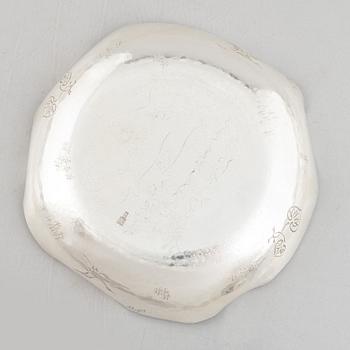 Skål, silver, Japan, 1900-talets mitt. Vikt 260 gram.