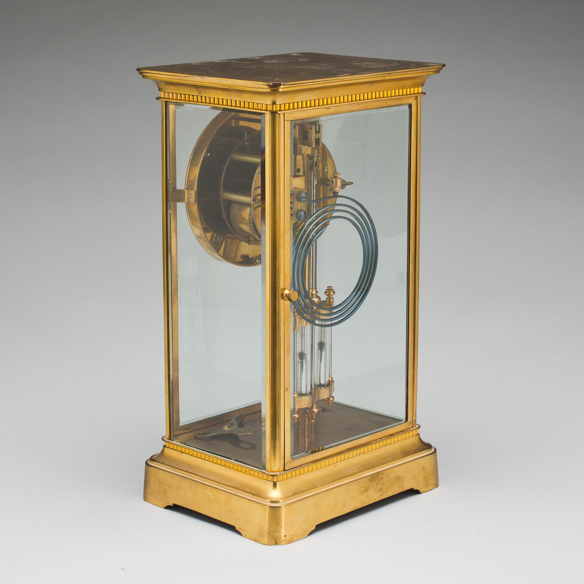 BORDSPENDYL, 1900-talets början.