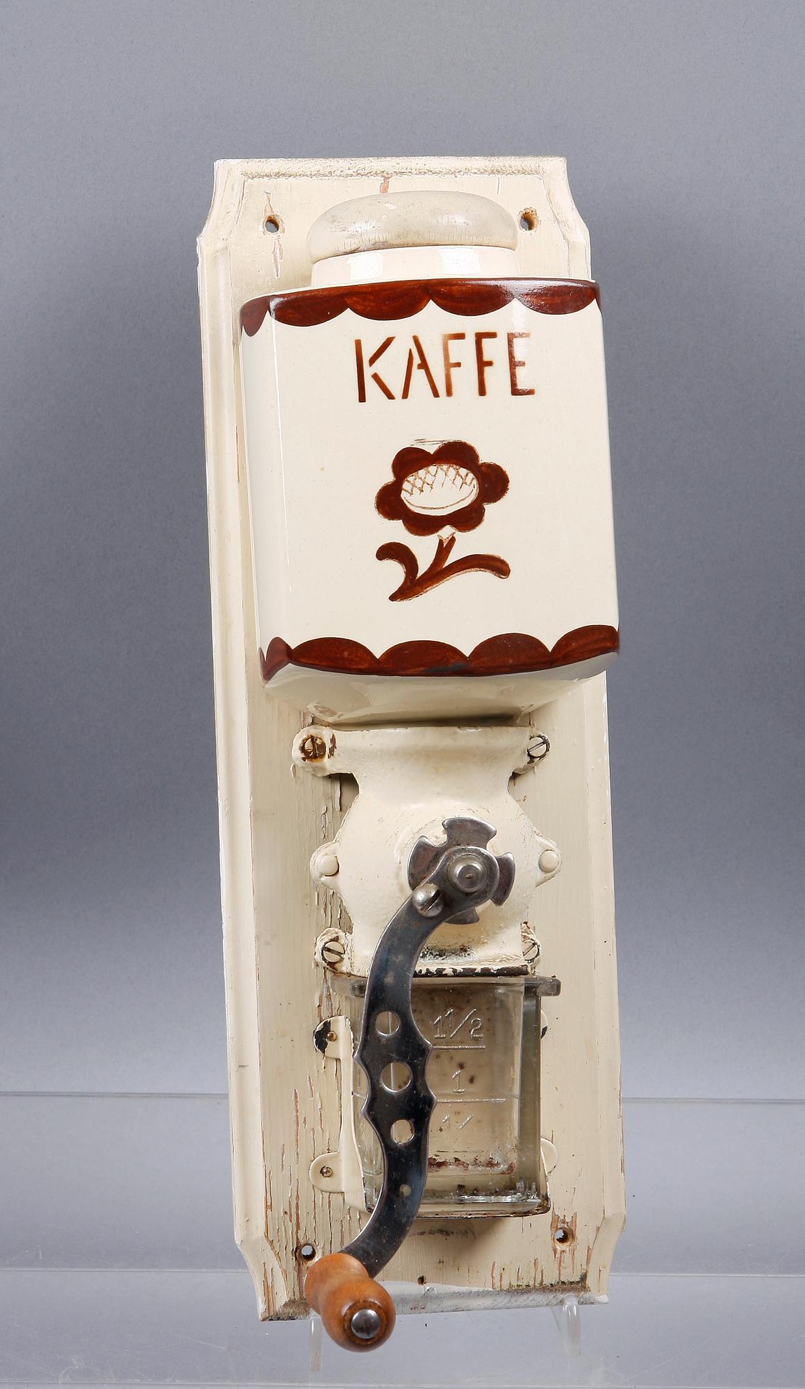 KAFFEKVARN, "Pyro Brun", Wilhelm Kåge, Gustavsberg.