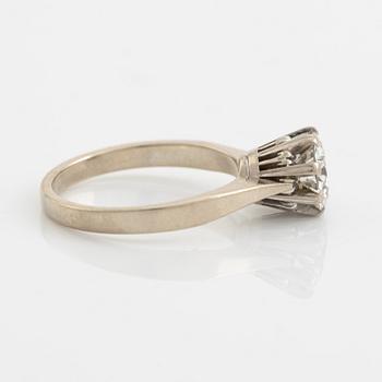 18K white gold and brilliant cut diamond solitaire ring, 1,29 ct.