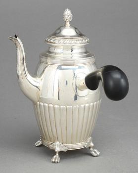 KAFFEKANNA, silver, empirestil, AG Dufva, Stockholm, 1910. Vikt ca 684g.