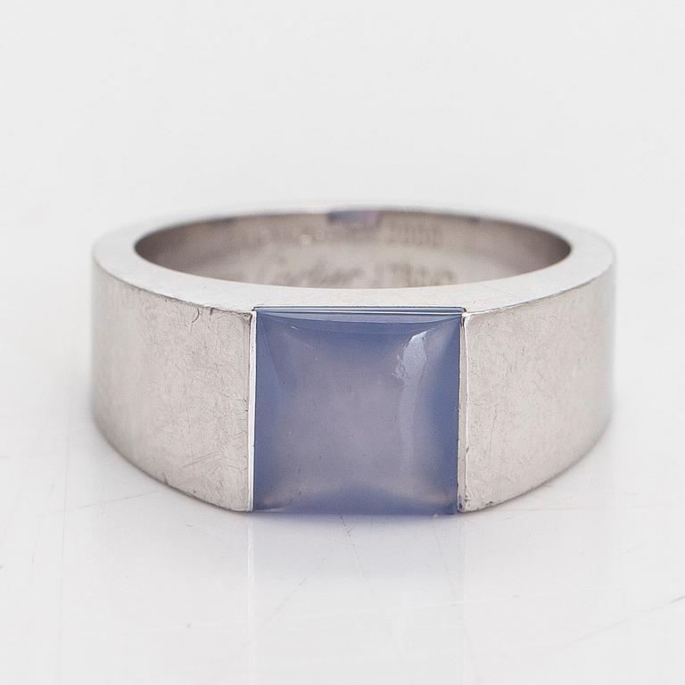 Cartier, "Tank" ring in 18K white gold and moonstone.