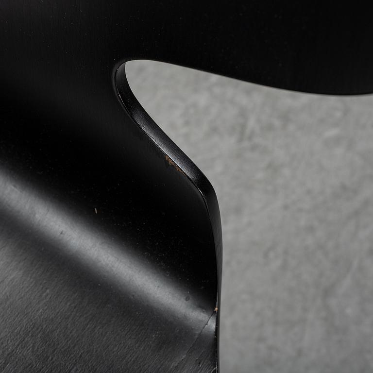 Four 'Ant' chairs by Arne Jacobsen for Fritz Hansen, dated  1973.
