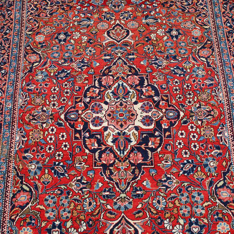 Matta, semiantik Keshan, ca 198,5 x 127-133,5 cm.