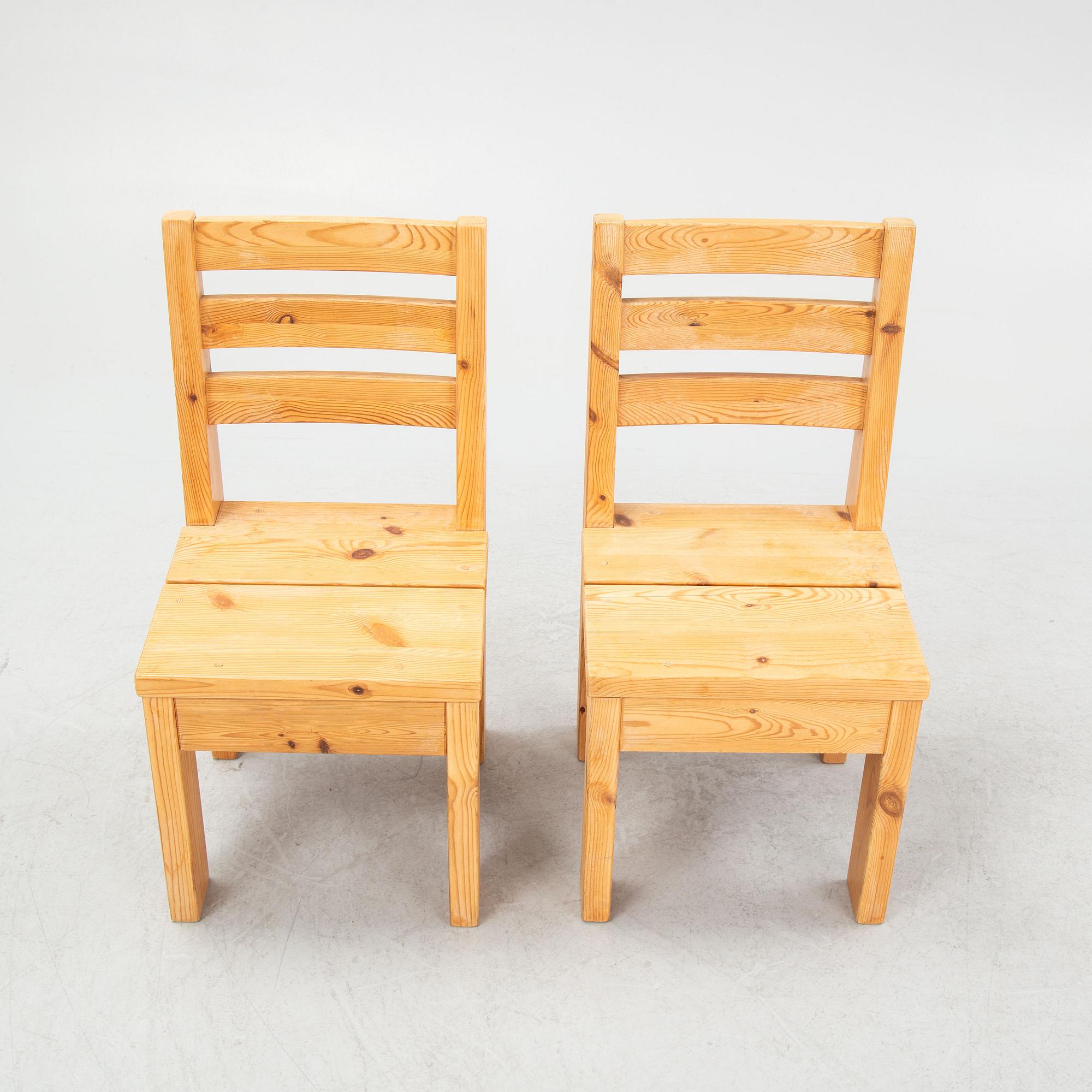 Chairs, a pair, second half of the 20th century.