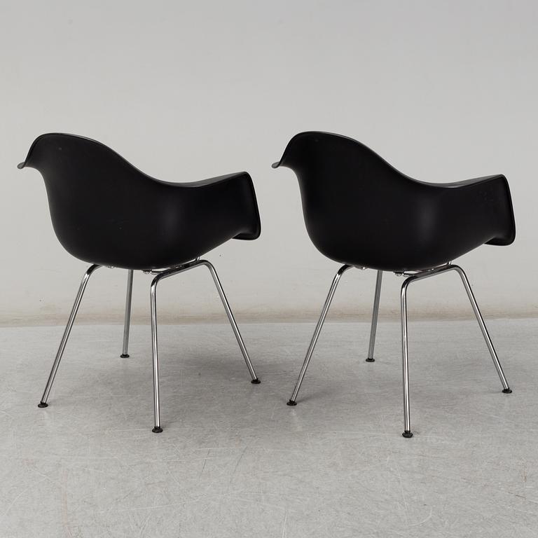 CHARLES & RAY EAMES, Five 'Plastic Armchairs', Vitra.