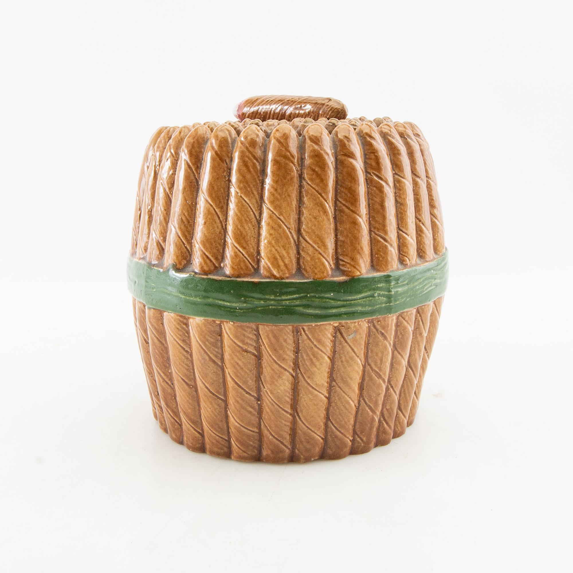 Tobaksburk Höganäs omkring 1900 glaserat lergods.