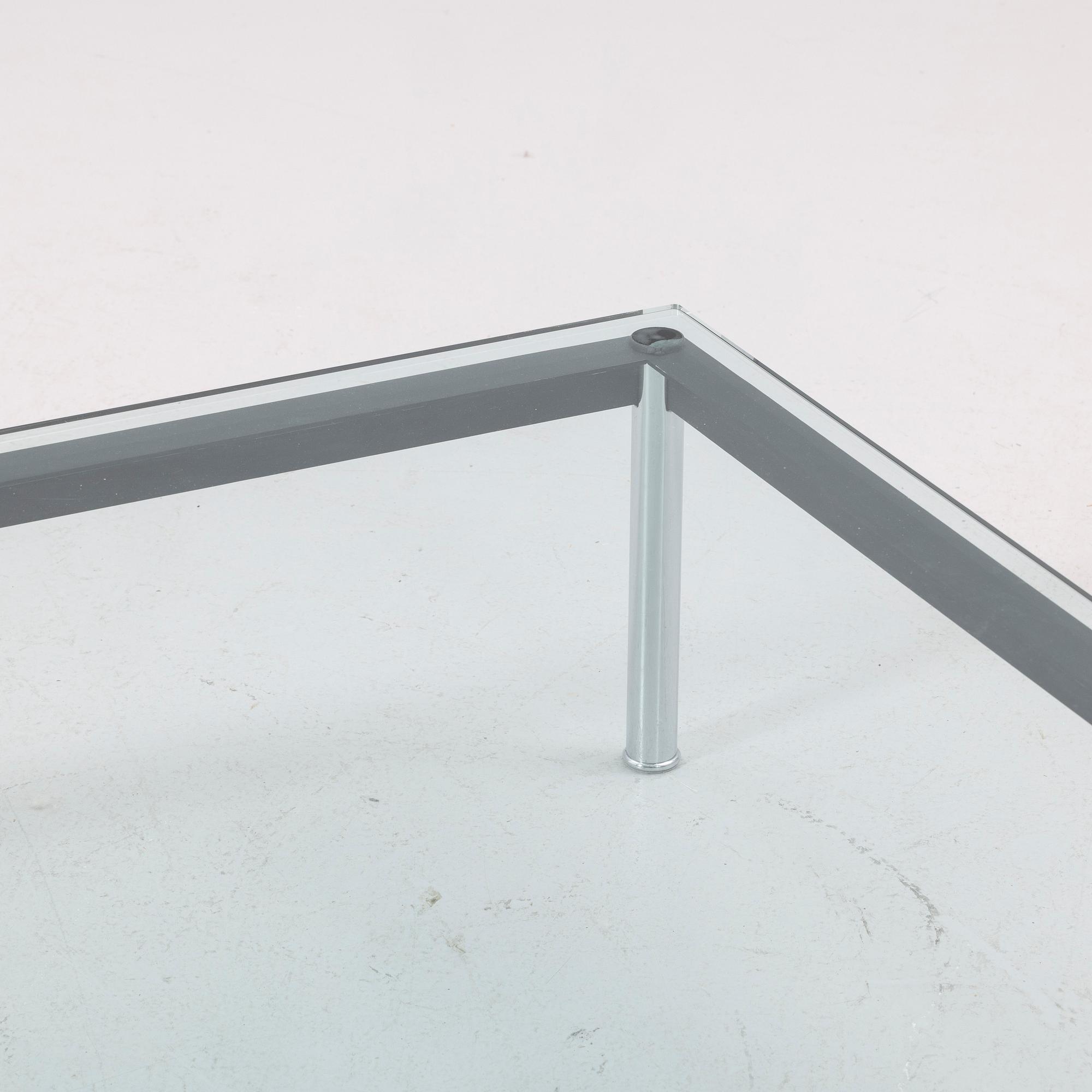 Le Corbusier (Charles-Édouard Jeanneret), Coffee table, "LC10-P", Cassina, modern production.