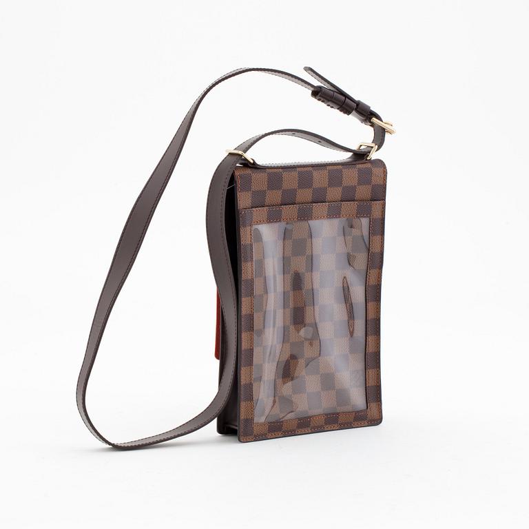 LOUIS VUITTON, kartväska.