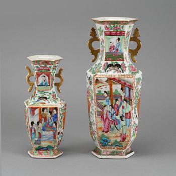 VASER, 2 st, porslin, Kina, 1800-talets slut.