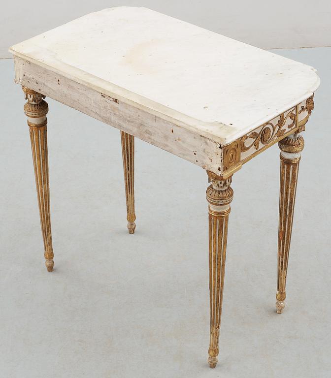 An Italien late 18th century console table.