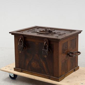 A steel strongbox from around the year 1900.