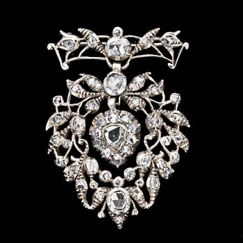 1069. BROSCH, rosenslipade diamanter, 1700/1800.