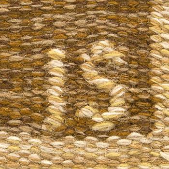 MATTA signerad IS (Ingegred Silow)rölakan ca 278 x 196 cm.