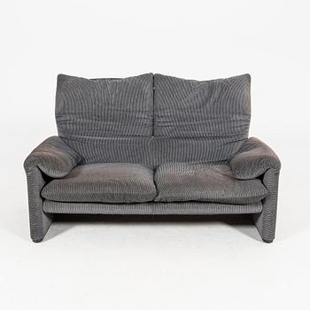 A two seat "Maralunga" sofa by Vico Magistretti for Cassina.