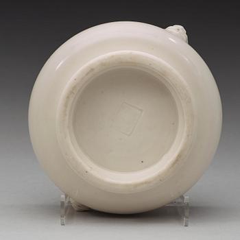 A Blanc de Chine censer, Qing dynasty, Kangxi (1662-1722).