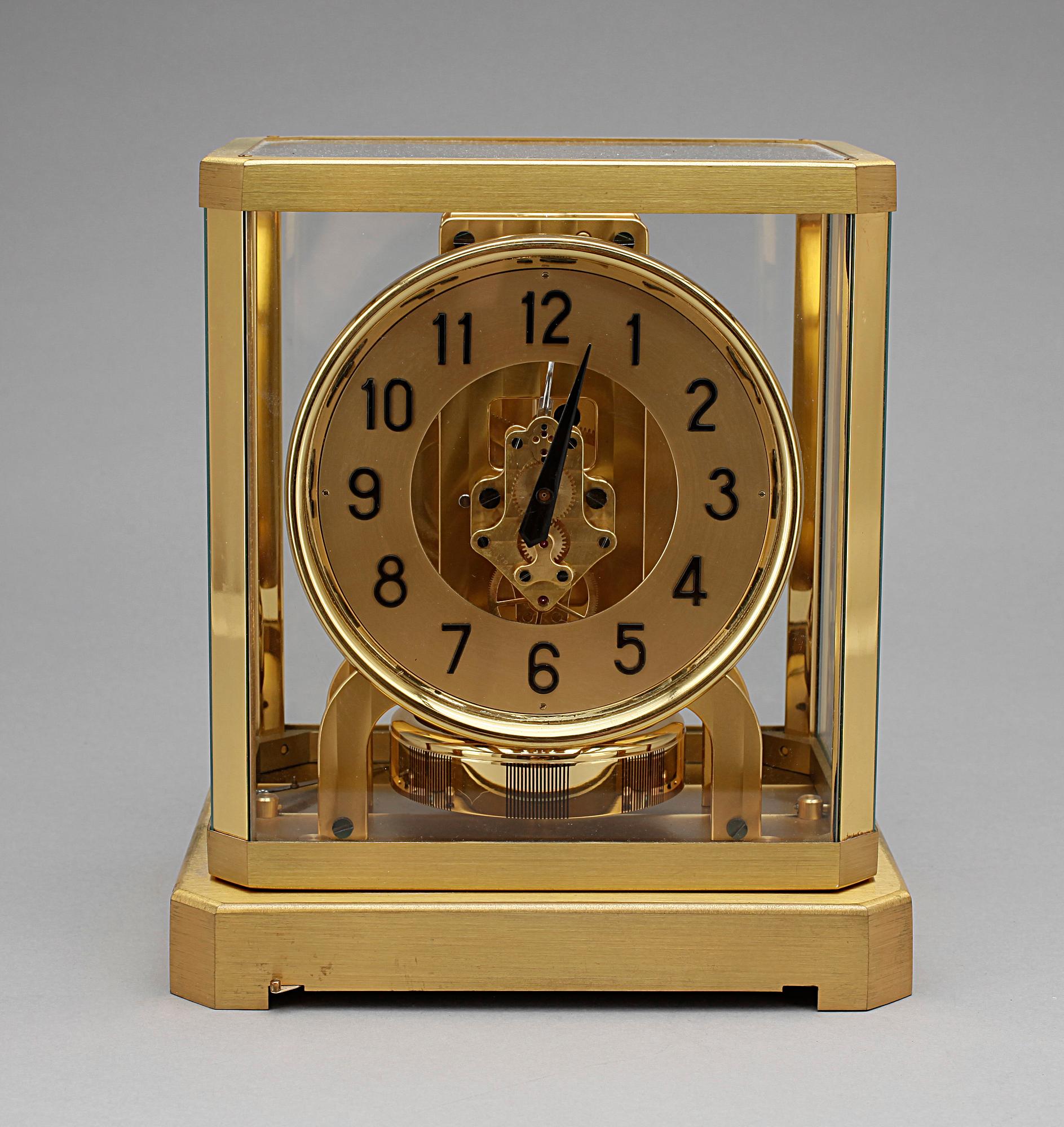 BORDSUR. "Atmos", Jaeger Le Coultre, Schweiz, 1900-talets andra hälft.