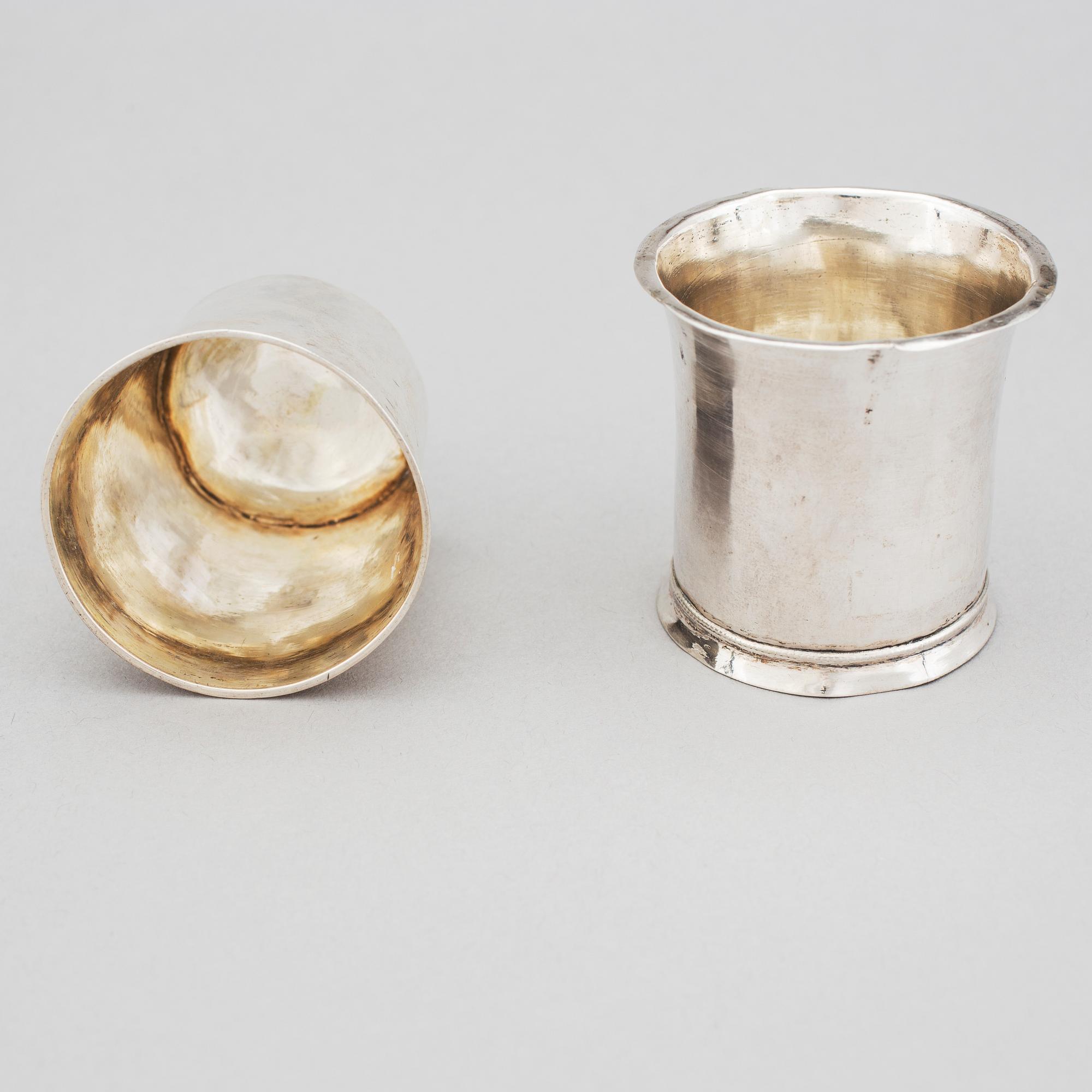 BÄGARE, 2 st, silver, 1700-1800-tal. Ca 46 gram.