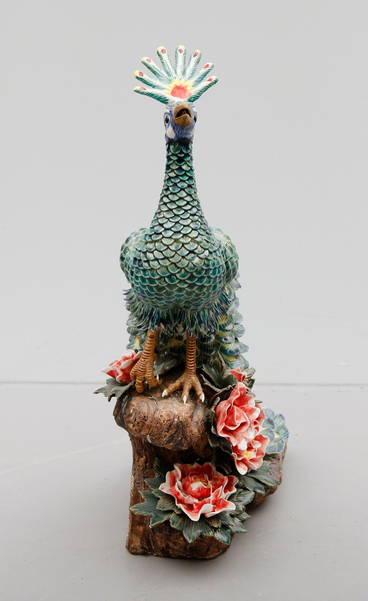 FIGUR, porslin, Kina, 1900-tal.