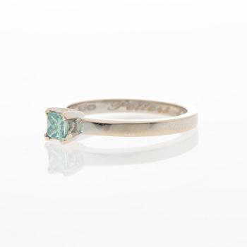 A RING, treated green diamond, 14K white gold.