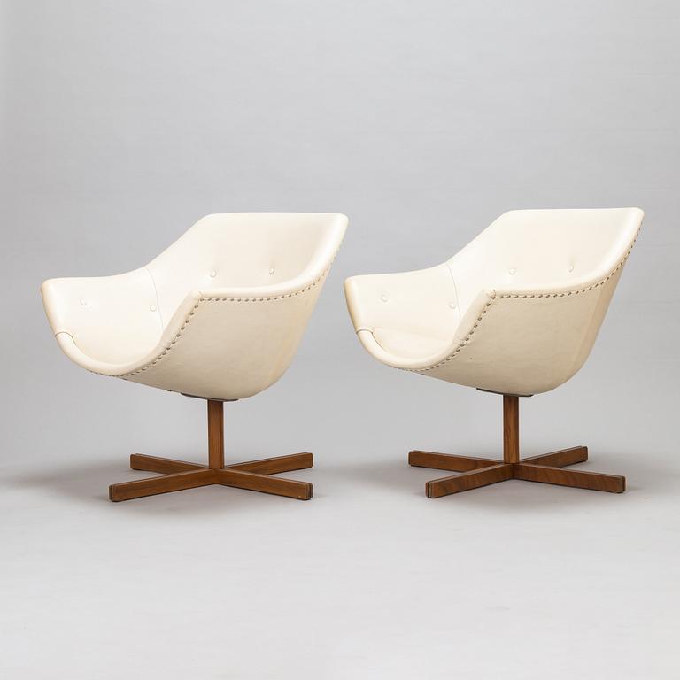 Carl Gustaf Hiort af Ornäs, a pair of 1960s 'Mandarine' armchairs for Puunveisto Oy - Träsnideri Ab, Finland.