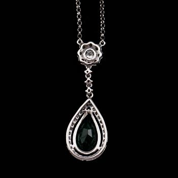 COLLIER, 18 k vitguld, droppformad fasettslipad smaragd, briljantslipade diamanter tot 0.67 ct.