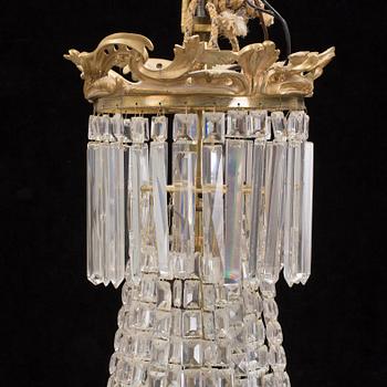 A late Victorian chandelier.