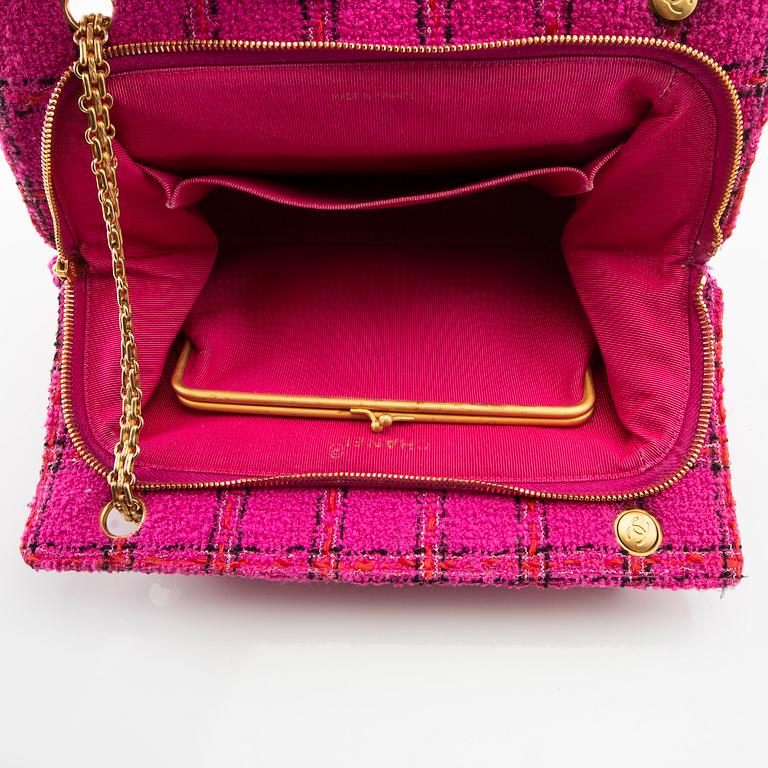 Chanel bag "Emily in Paris - Mademoiselle Shopping Tote bag".