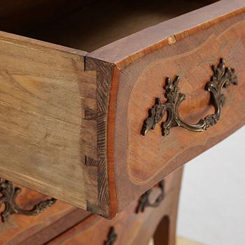 A Louis XV-style marquetry commode, first part of the 20th century.
