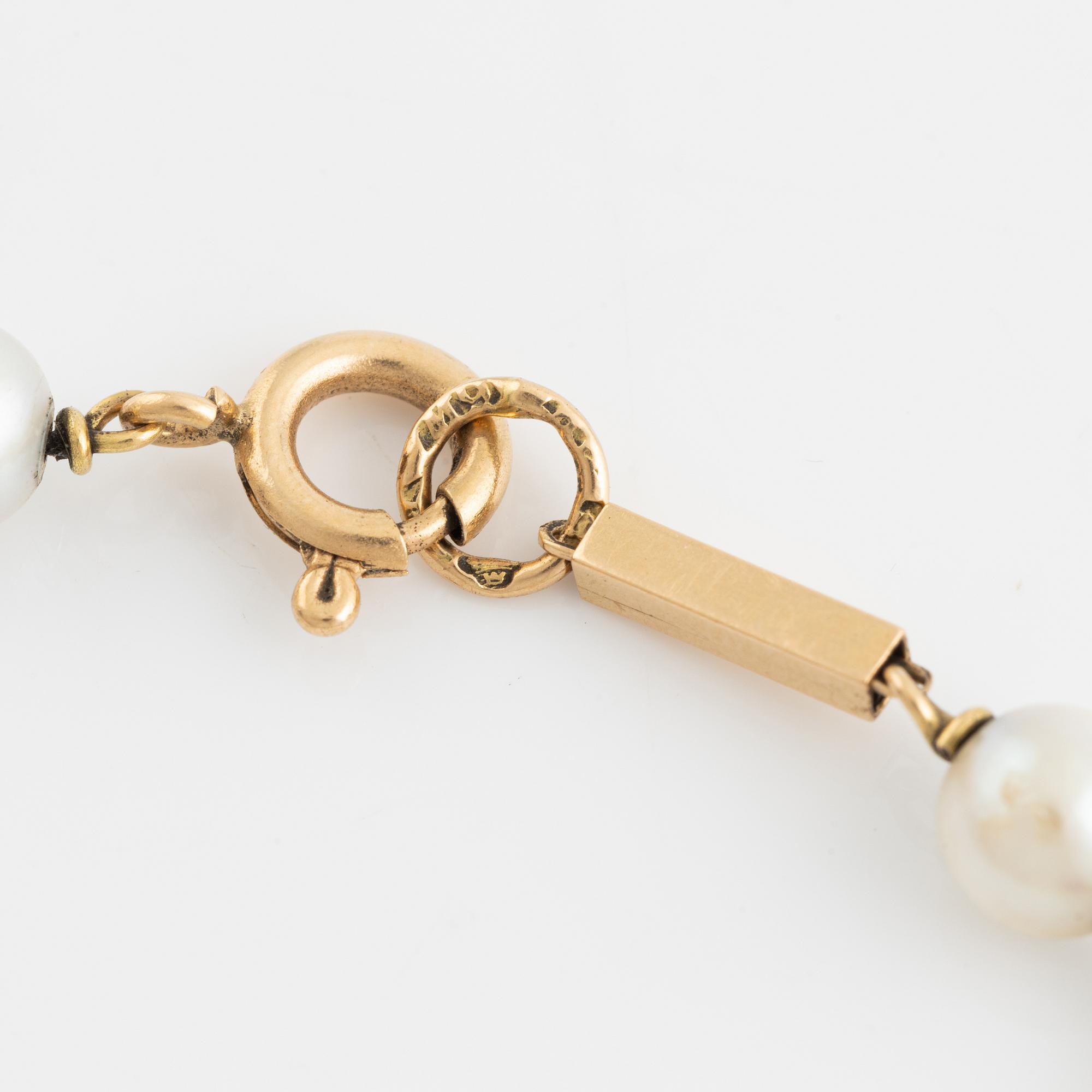 18K gold, amethyst and pearl bracelet.