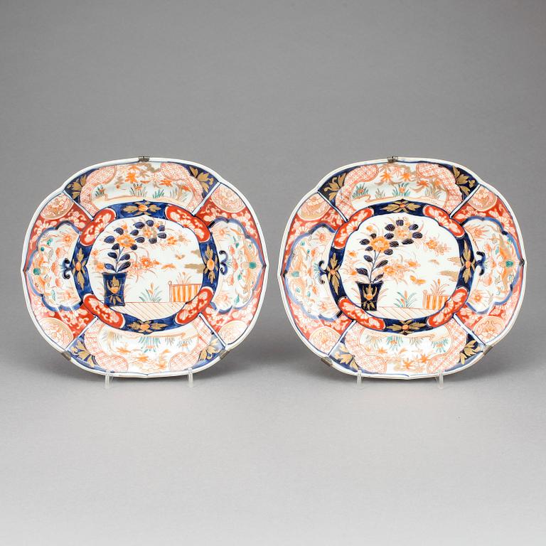 FAT 3 st, porslin, Japan, 1800/1900-tal.