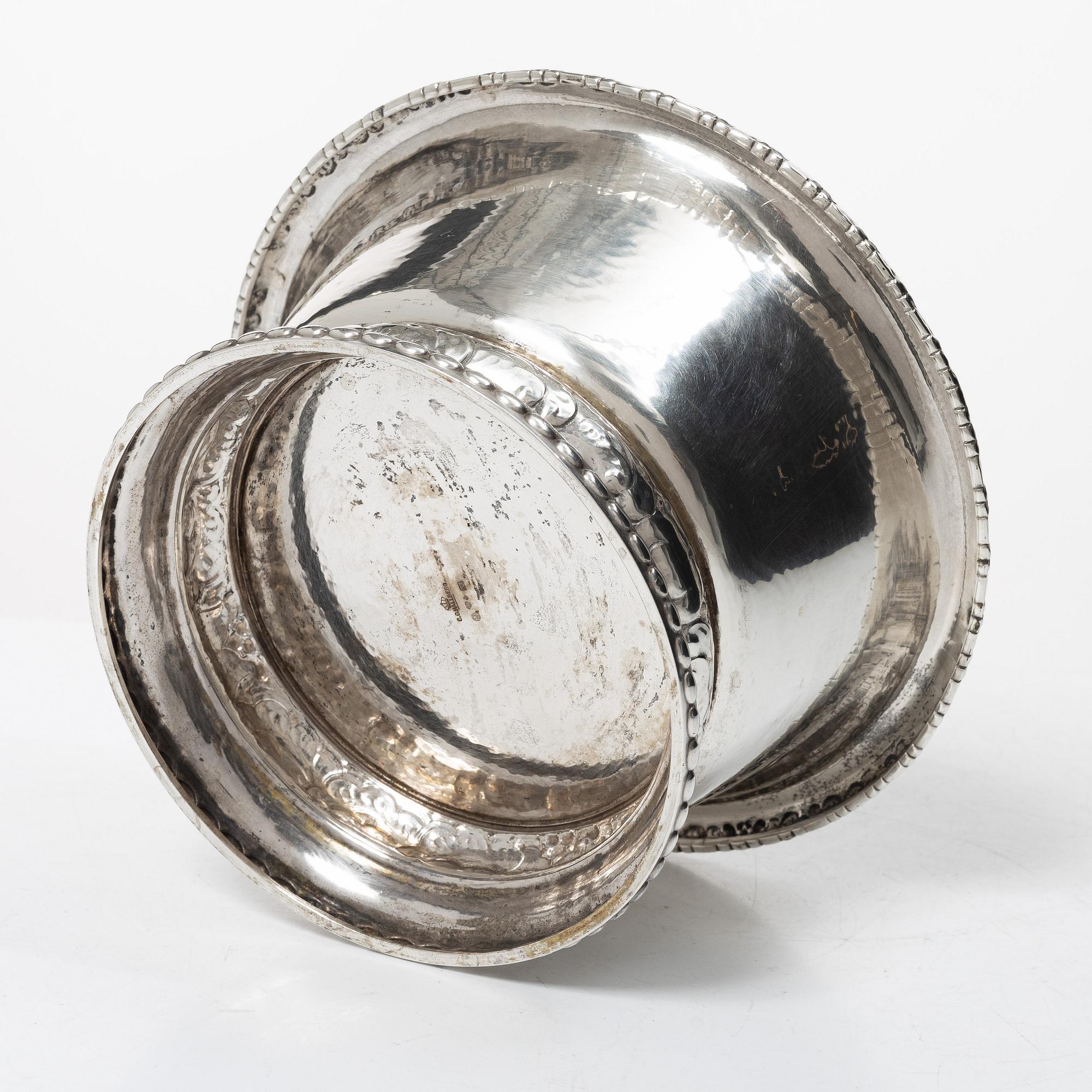 Bowl, silver, C.G Hallberg. Stockholm, 1920.