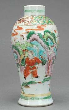 VAS, porslin, Kina 1800/1900-tal.