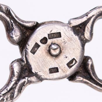 BAKELSETÄNGER, 3 st, och SALTSKEDAR, ett par, silver 1700-tal och 1900-tal. Vikt 128 g.