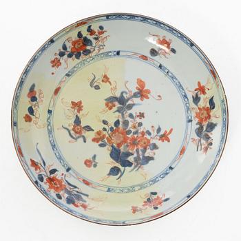 Tallrikar, 13 stycken, porslin. Qingdynastin, 1700-tal.