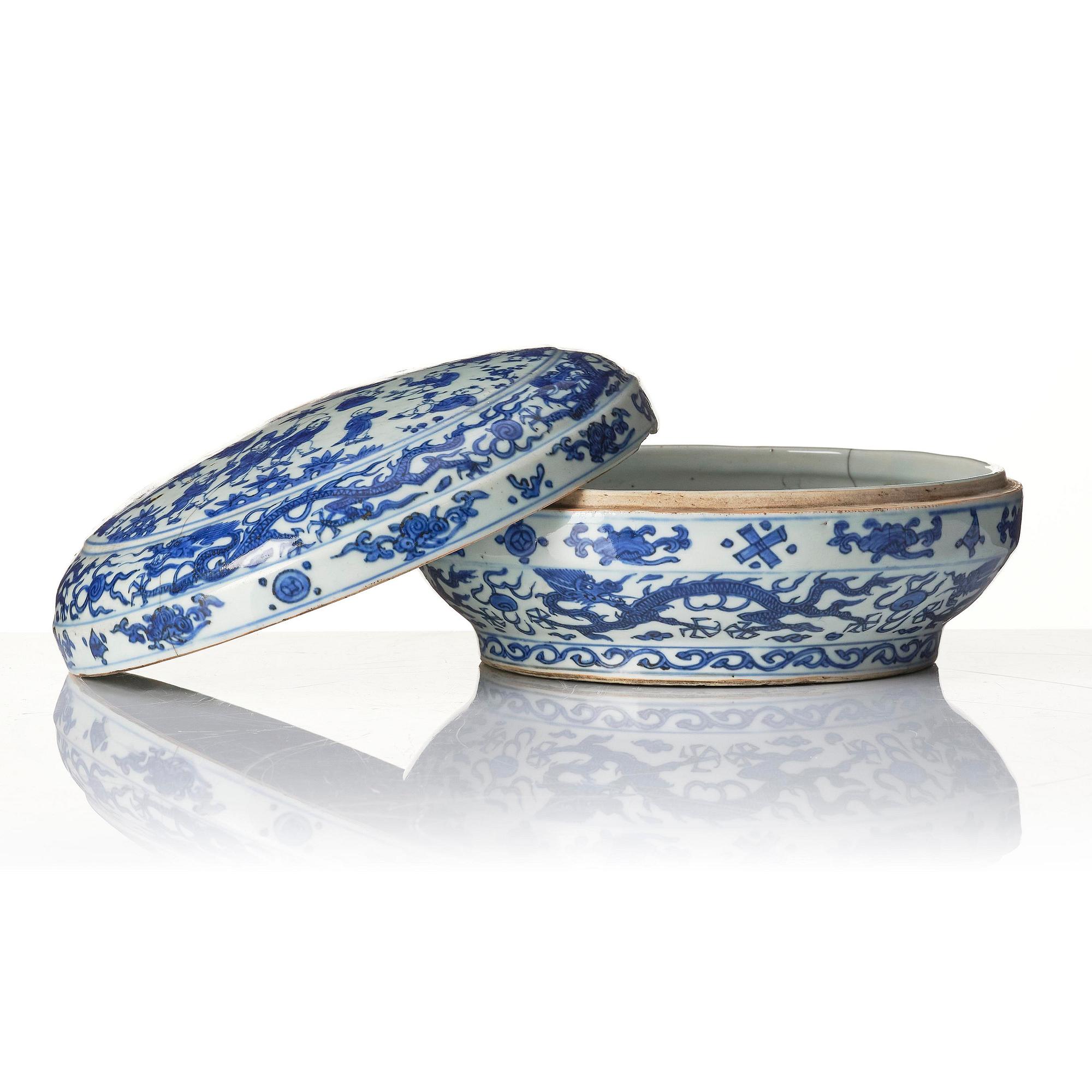 A blue and white '100 boys' circular box with cover, Ming dynasty, Wanli mark and of the period (1573-1619).