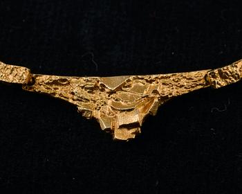 Björn Weckström, A NECKLACE, gold 18K, sign. BW, Lapponia 1971. Weight 36,8 g.