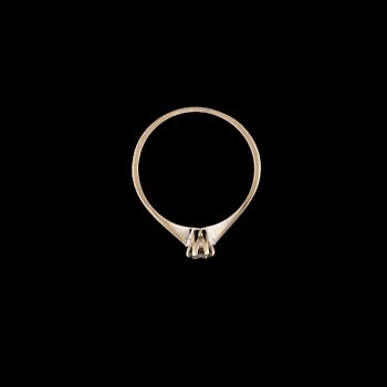 RING, 18K guld, diamant 0,15 ct. Vikt ca 1,9 g.