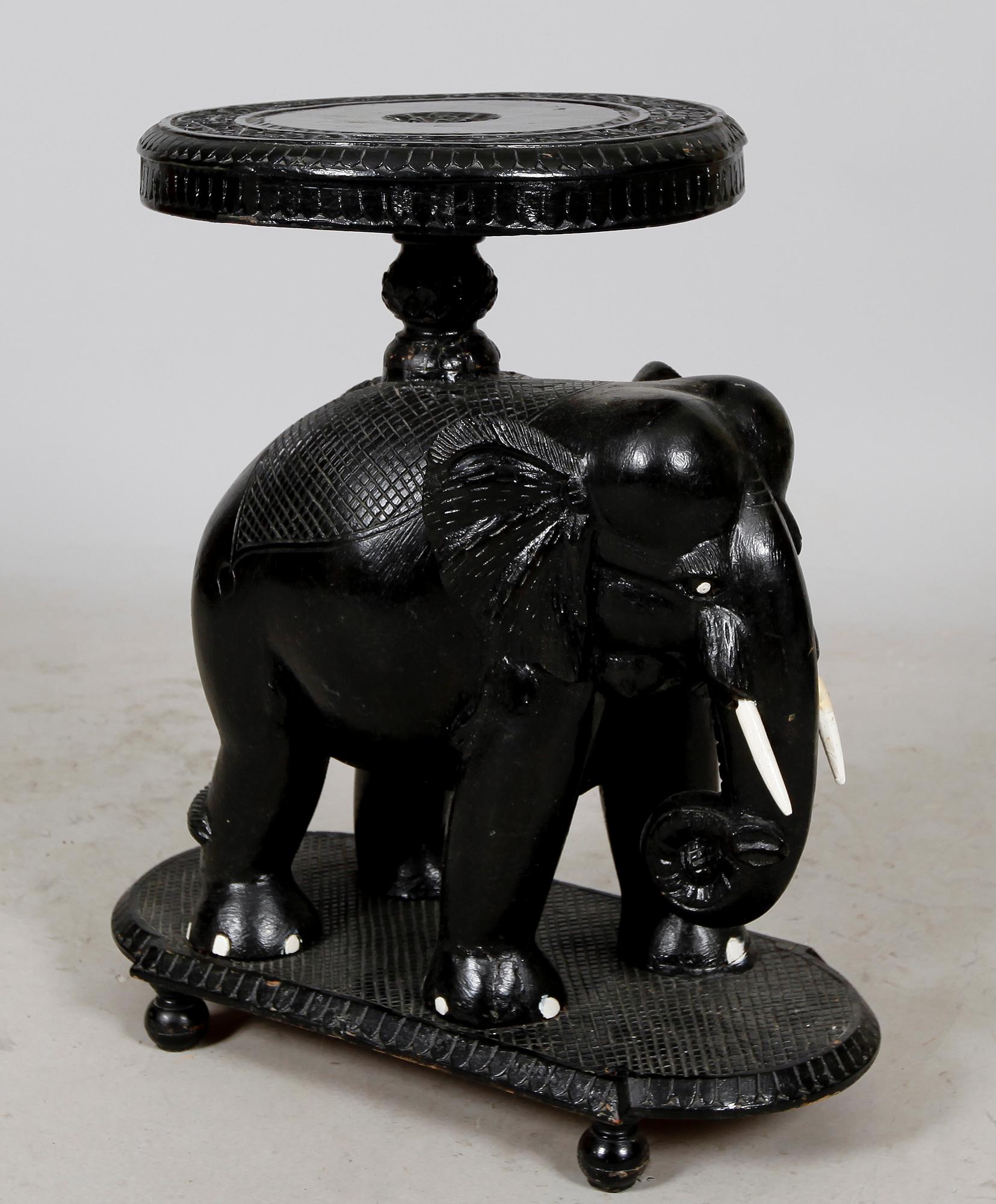 PIEDESTAL, 1900-talets mitt.