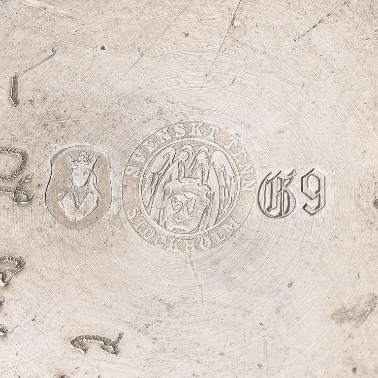 Estrid Ericson, burk med lock, Firma Svenskt Tenn, Stockholm, 1957.